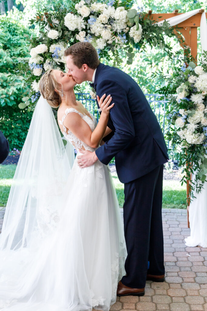 Tammy blais photography, riverhouse at goodspeed station, ctweddingphotography, ctweddings, riverhouse bride and groom, ct wedding photographer, riverhouse haddam ct