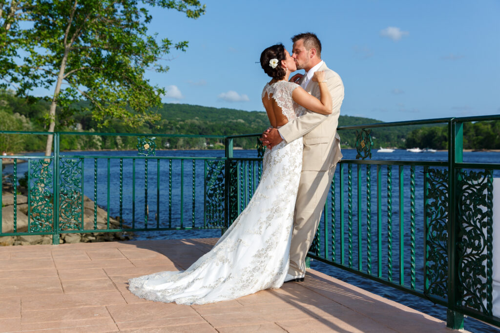 Wedding photos of st clements castle, tammy blais photography, bride and groom photos, ct river weddings