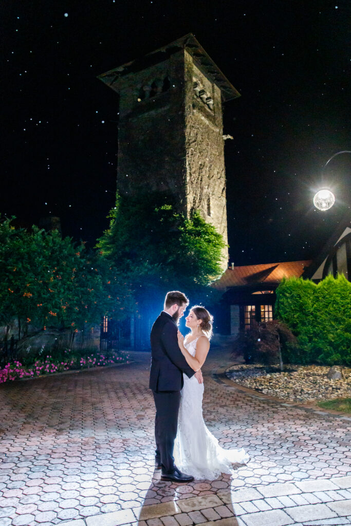 Wedding photos of st clements castle, tammy blais photography, bride and groom photos, ct river weddings