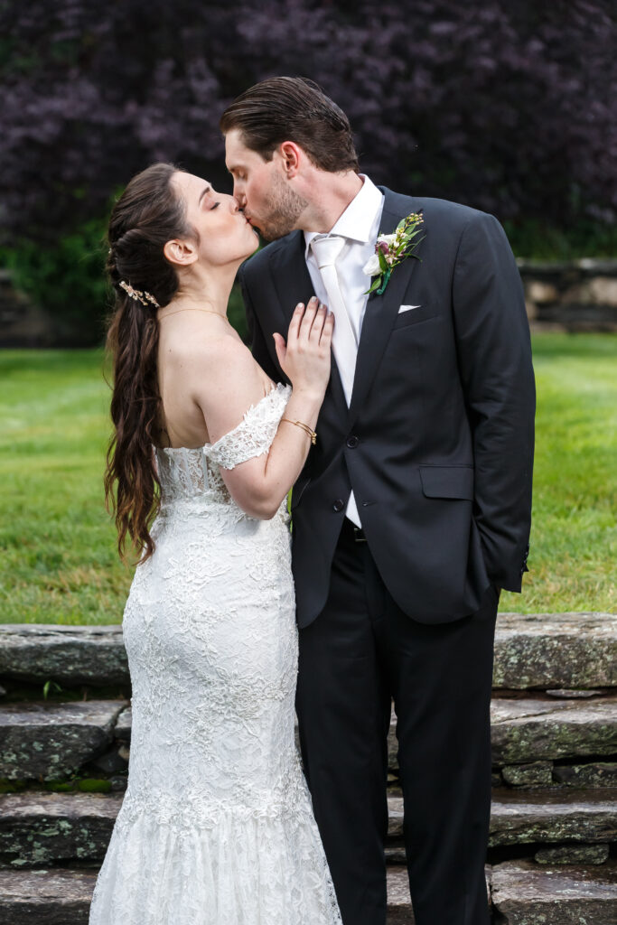 Wedding photos of st clements castle, tammy blais photography, bride and groom photos, ct river weddings