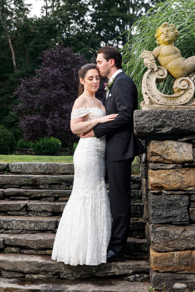 Wedding photos of st clements castle, tammy blais photography, bride and groom photos, ct river weddings