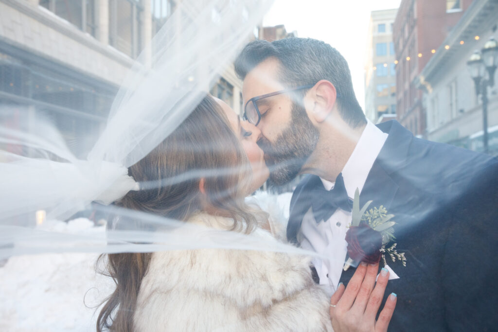 The society room of hartford pratt st wedding photos